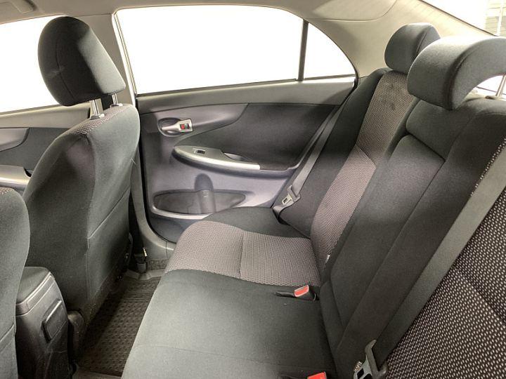 TOYOTA Corolla 1.6, 2011 года, Автоматическая, ЧЕРНЫЙ