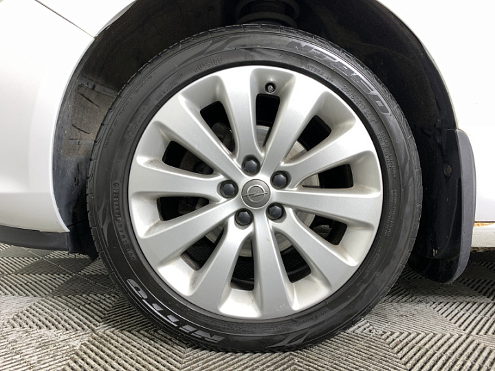 OPEL Astra 1.4, 2011 года, Автоматическая, БЕЛЫЙ