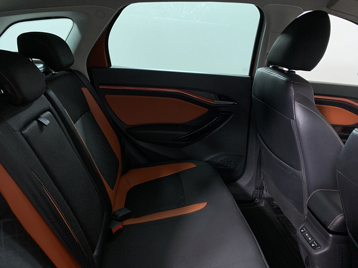 Lada Vesta 1.8, 2018 года, Робот, ОРАНЖЕВЫЙ
