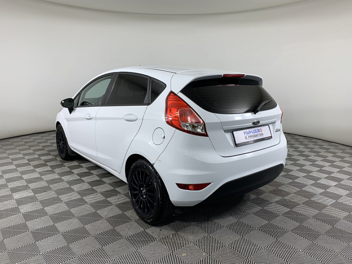 FORD Fiesta 1.6, 2015 года, Механика, БЕЛЫЙ