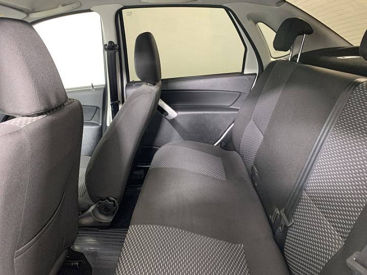 Lada Granta 1.6, 2017 года, Механика, БЕЛЫЙ