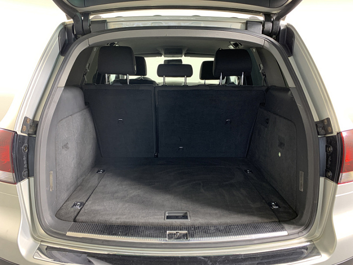 VOLKSWAGEN Touareg 2.5, 2007 года, Автоматическая, Серебристо-желтый