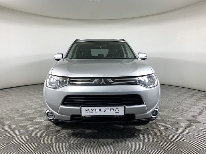 MITSUBISHI Outlander 2.4, 2013 года, Вариатор, Серебристый