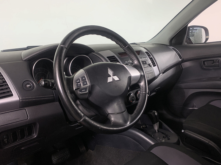 MITSUBISHI Outlander 2, 2012 года, Вариатор, КРАСНЫЙ