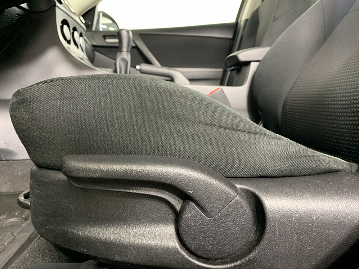 MAZDA 3 1.6, 2012 года, Механика, КОРИЧНЕВЫЙ