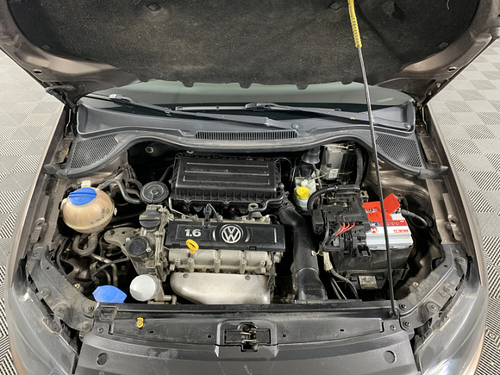 VOLKSWAGEN Polo 1.6, 2014 года, Автоматическая, КОРИЧНЕВЫЙ