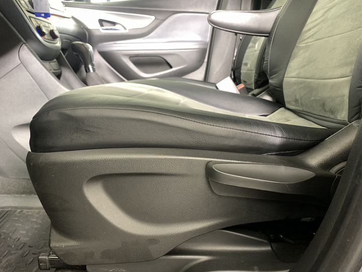 Opel Mokka 1.8, 2013 года, Автоматическая, Черный