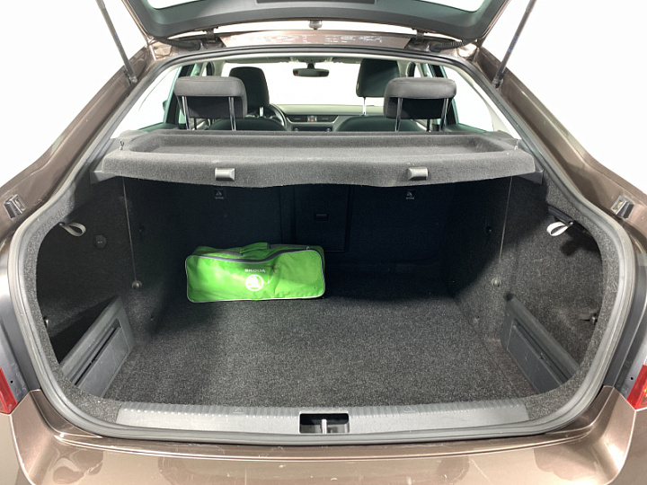 SKODA Octavia 1.4, 2018 года, Автоматическая, КОРИЧНЕВЫЙ