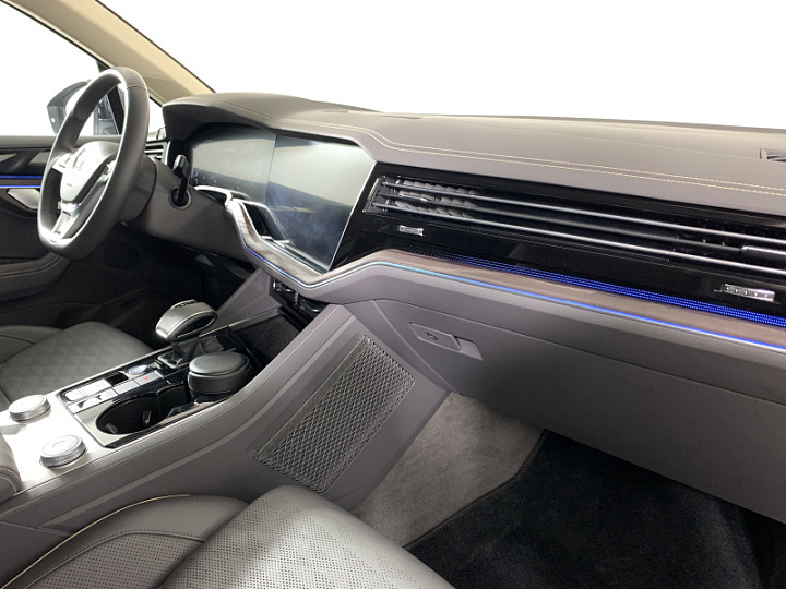 VOLKSWAGEN Touareg 2, 2020 года, Автоматическая, ЧЕРНЫЙ