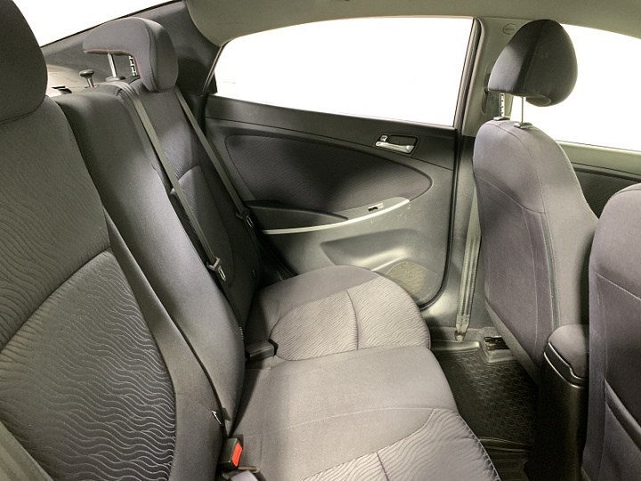 HYUNDAI Solaris 1.6, 2012 года, Автоматическая, СЕРЫЙ