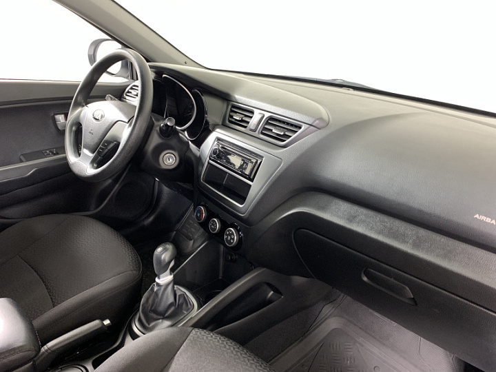 KIA Rio 1.4, 2015 года, Механика, БЕЛЫЙ