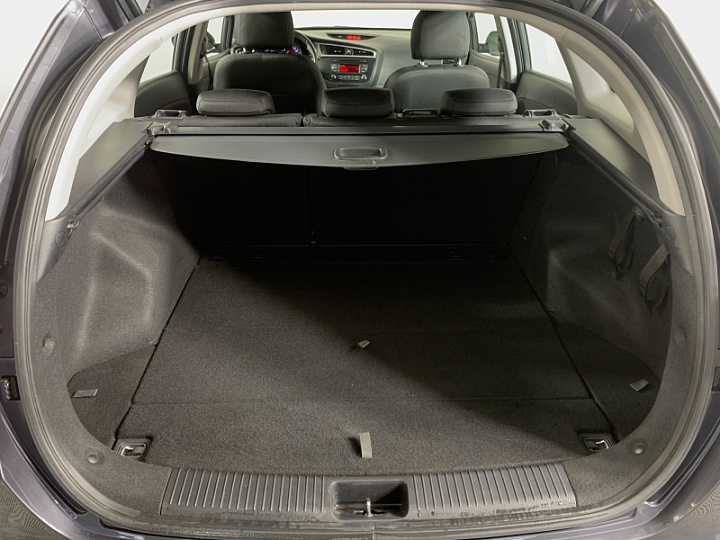 KIA Ceed 1.6, 2017 года, Автоматическая, СЕРЫЙ