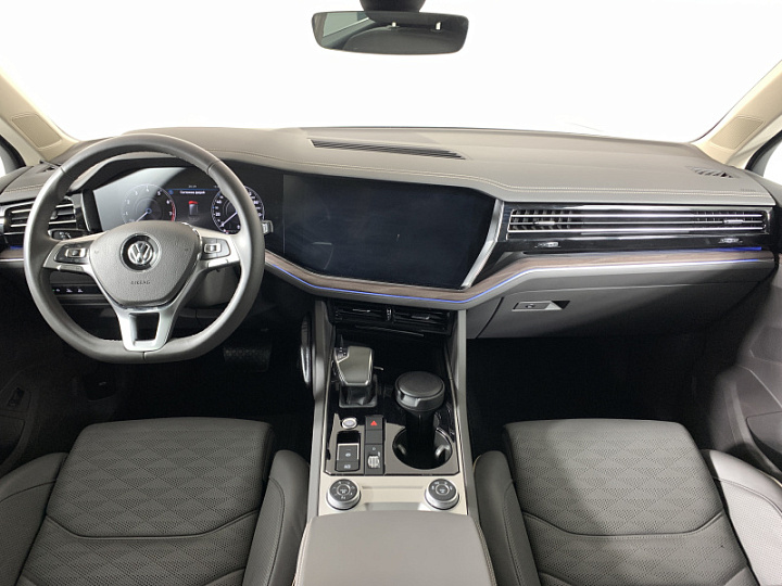 VOLKSWAGEN Touareg 2, 2020 года, Автоматическая, ЧЕРНЫЙ