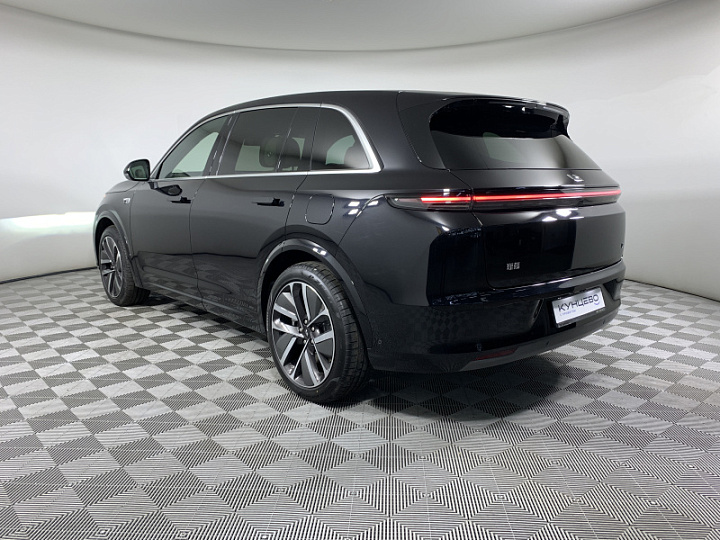 Li Auto L7 1.5, 2023 года, Автоматическая, ЧЕРНЫЙ