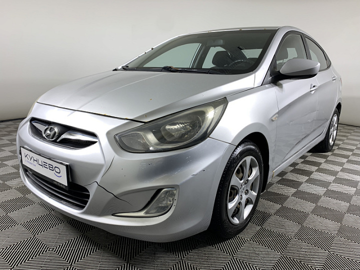 HYUNDAI Solaris 1.4, 2012 года, Механика, Серебристый