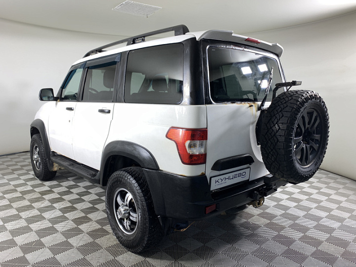 УАЗ Patriot 2.7, 2016 года, Механика, БЕЛЫЙ