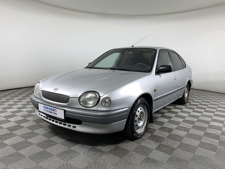 TOYOTA Corolla 1.3, 1999 года, Механика, Серебристый