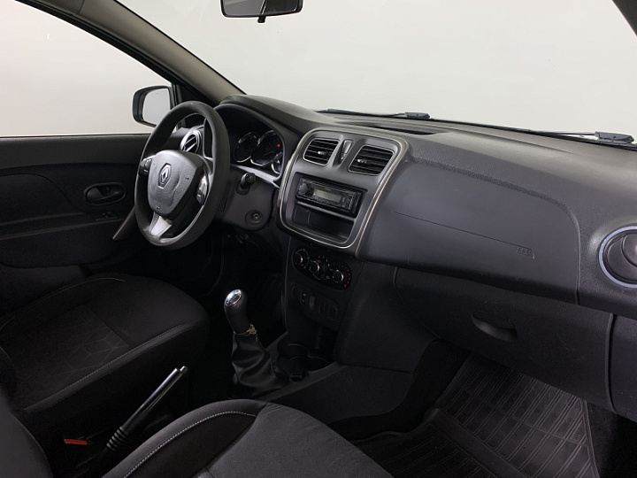Renault Sandero 1.6, 2016 года, Механика, Бежевый