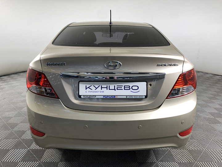 HYUNDAI Solaris 1.6, 2011 года, Автоматическая, Бежево-серый