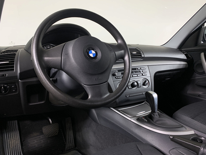 BMW 1 серии 1.6, 2010 года, Автоматическая, ЧЕРНЫЙ