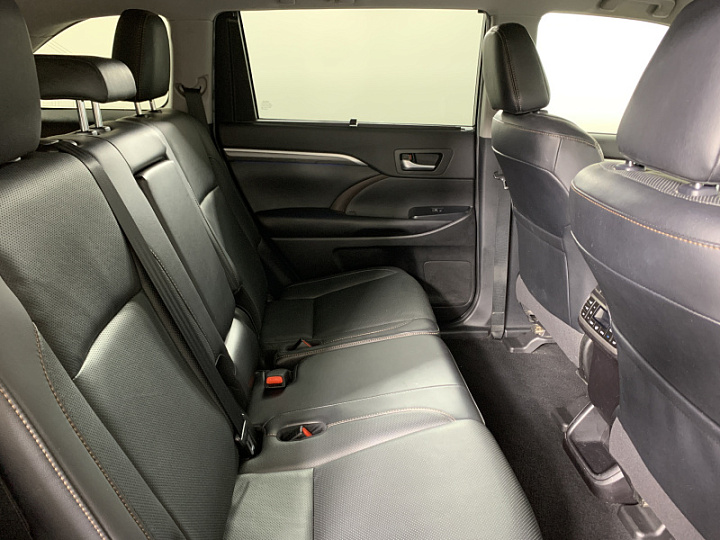 TOYOTA Highlander 3.5, 2019 года, Автоматическая, ЧЕРНЫЙ