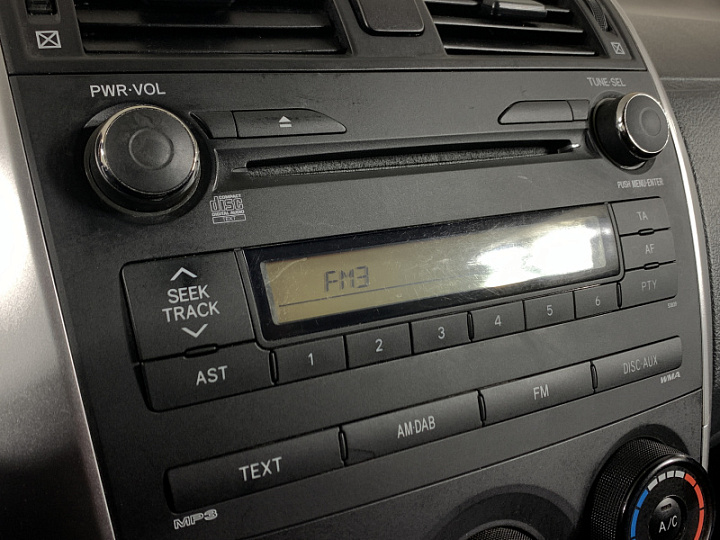 TOYOTA Corolla 1.3, 2010 года, Механика, ЧЕРНЫЙ