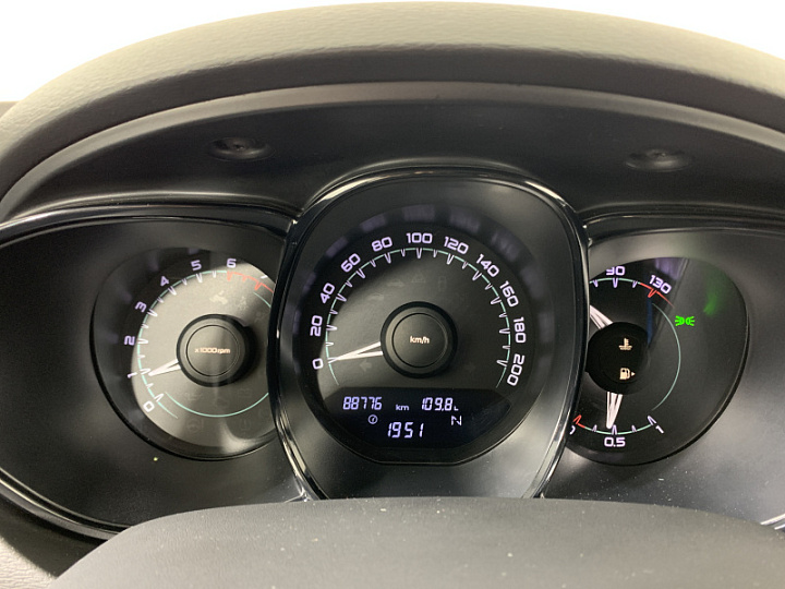 Lada Vesta 1.6, 2015 года, Робот, ЧЕРНЫЙ