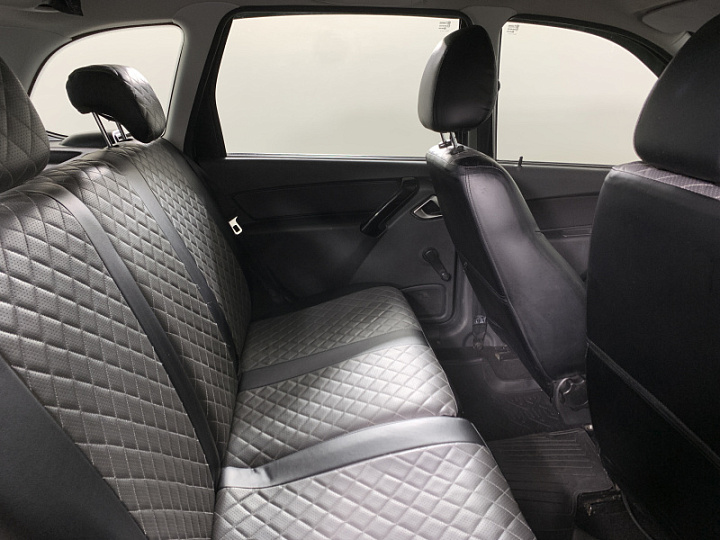 Lada Granta 1.6, 2023 года, Механика, ЧЕРНЫЙ