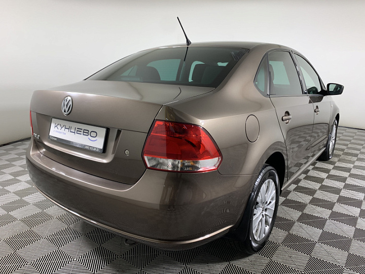 Volkswagen Polo 1.6, 2014 года, Механика, Коричневый