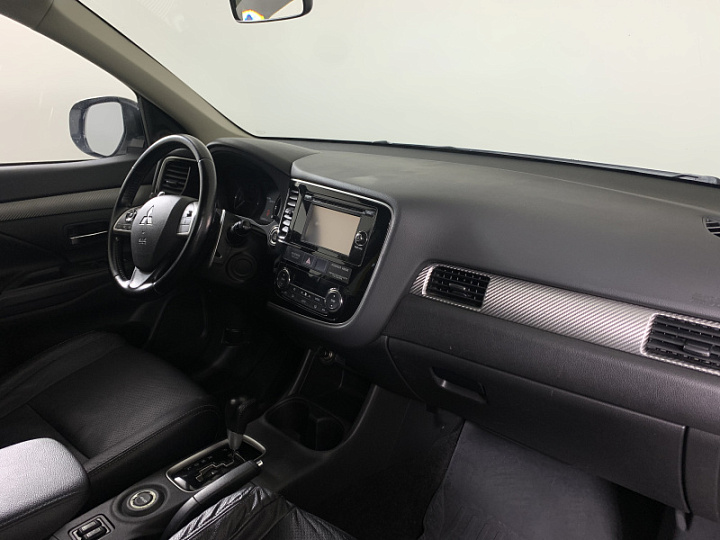 Mitsubishi Outlander 2.4, 2014 года, Вариатор, Белый