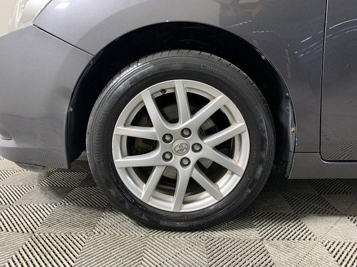 Toyota Verso 1.8, 2012 года, Вариатор, Серый