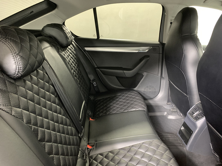 SKODA Octavia 1.4, 2016 года, Робот, Серебристый