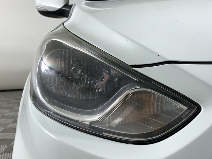 HYUNDAI Solaris 1.6, 2011 года, Автоматическая, БЕЛЫЙ