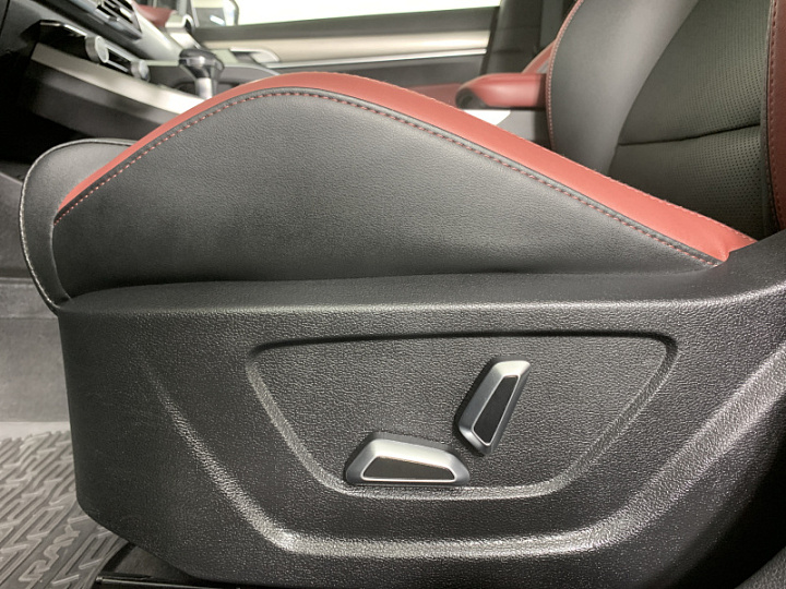 GEELY Coolray 1.5, 2022 года, Робот, ЧЕРНЫЙ