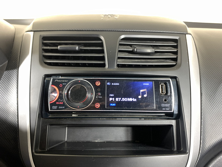 Hyundai Solaris 1.6, 2012 года, Механика, Черный