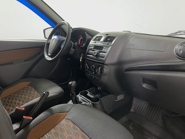 Lada Granta 1.6, 2023 года, Механика, БЕЛЫЙ