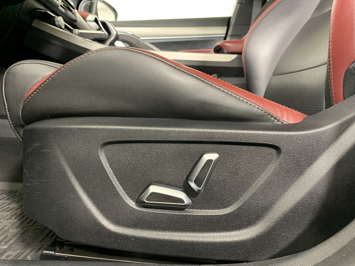 GEELY Coolray 1.5, 2020 года, Робот, БЕЛЫЙ