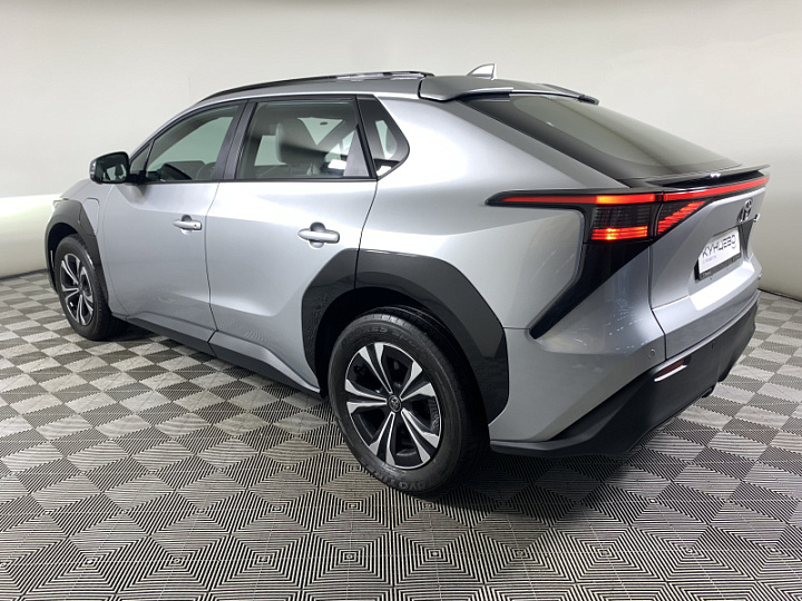 Toyota bZ4X 0, 2022 года, Автоматическая, Серый