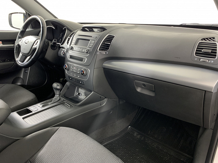 KIA Sorento 2.4, 2015 года, Автоматическая, БЕЛЫЙ