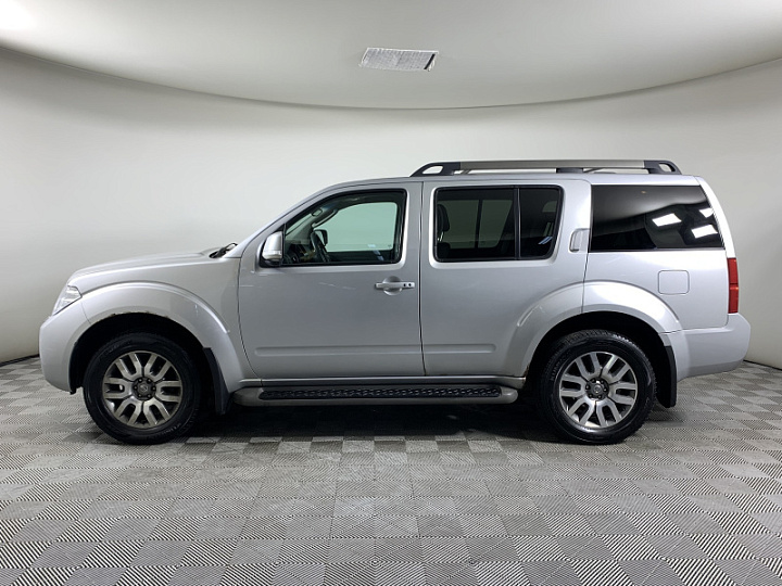 Nissan Pathfinder 2.5, 2010 года, Автоматическая, Серебристый