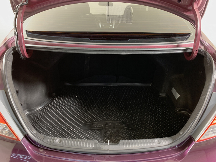 HYUNDAI Solaris 1.6, 2013 года, Механика, ФИОЛЕТОВЫЙ