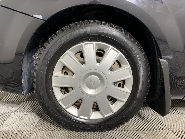 Ford Focus 1.6, 2008 года, Механика, ЧЕРНЫЙ