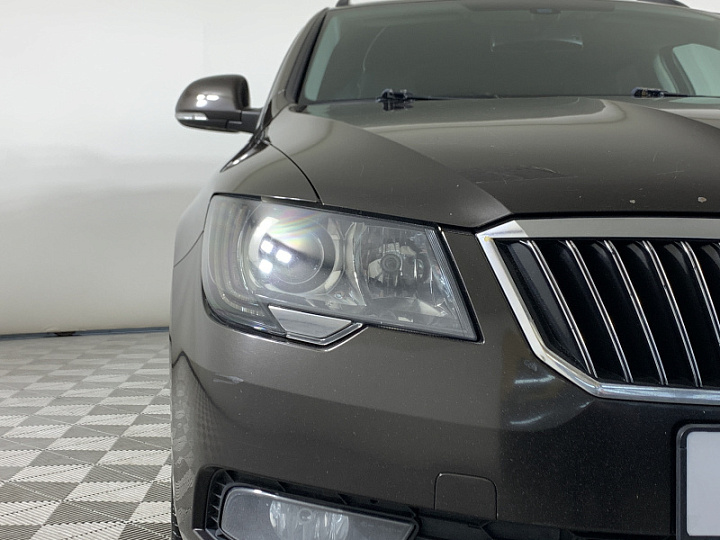 SKODA Superb 1.8, 2014 года, Робот, КОРИЧНЕВЫЙ