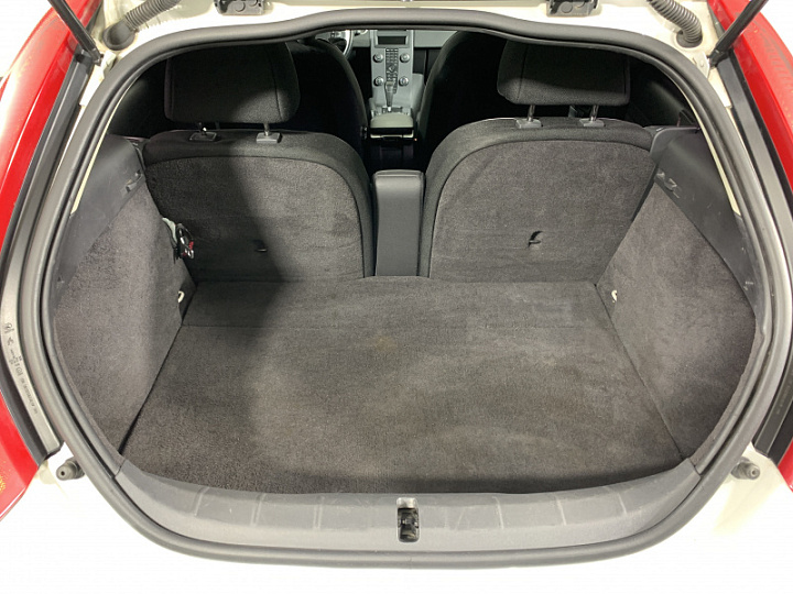VOLVO C30 2, 2011 года, Автоматическая, БЕЛЫЙ