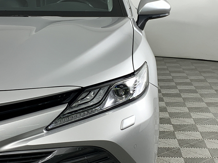 TOYOTA Camry 2.5, 2020 года, Автоматическая, СЕРЫЙ