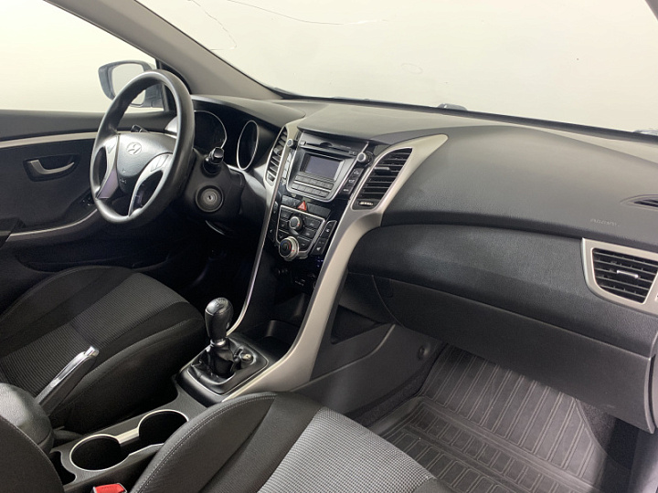 HYUNDAI i30 1.6, 2015 года, Механика, БЕЛЫЙ