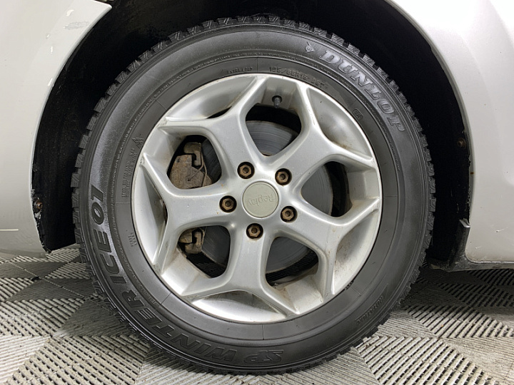 FORD Focus 1.6, 2010 года, Механика, Серебристый