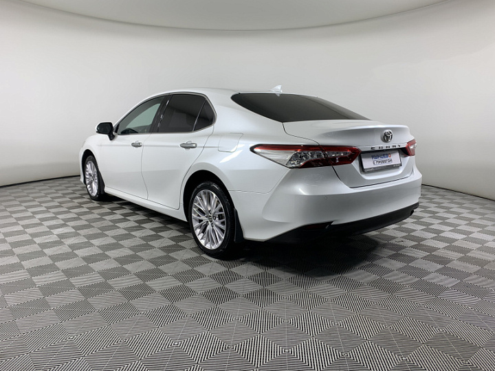 TOYOTA Camry 2.5, 2021 года, Автоматическая, БЕЛЫЙ