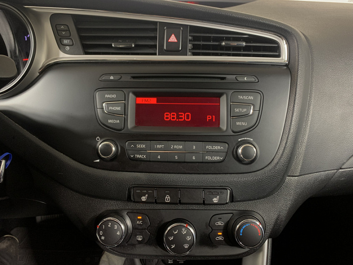 KIA Ceed 1.6, 2017 года, Автоматическая, СЕРЫЙ