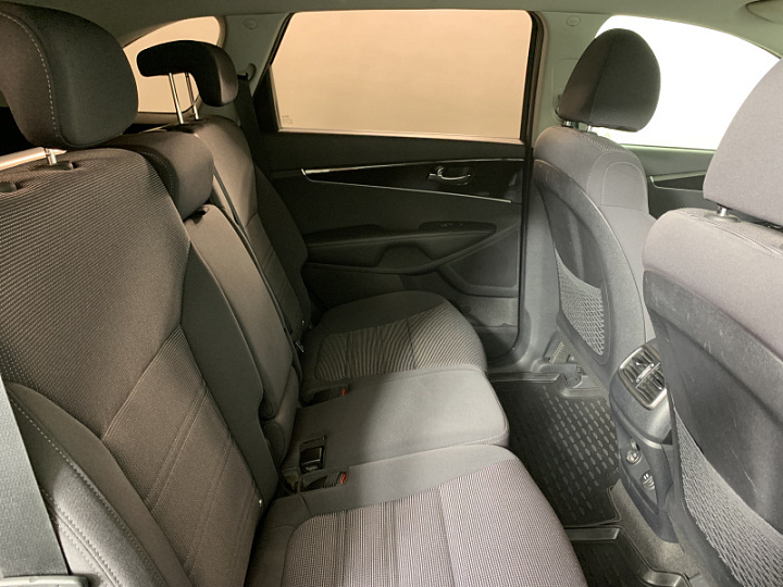 KIA Sorento 2.4, 2018 года, Автоматическая, СЕРЫЙ